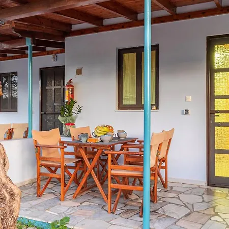 Cozy Summer Retreat - Perfect Location Holiday home Vasilitsion
